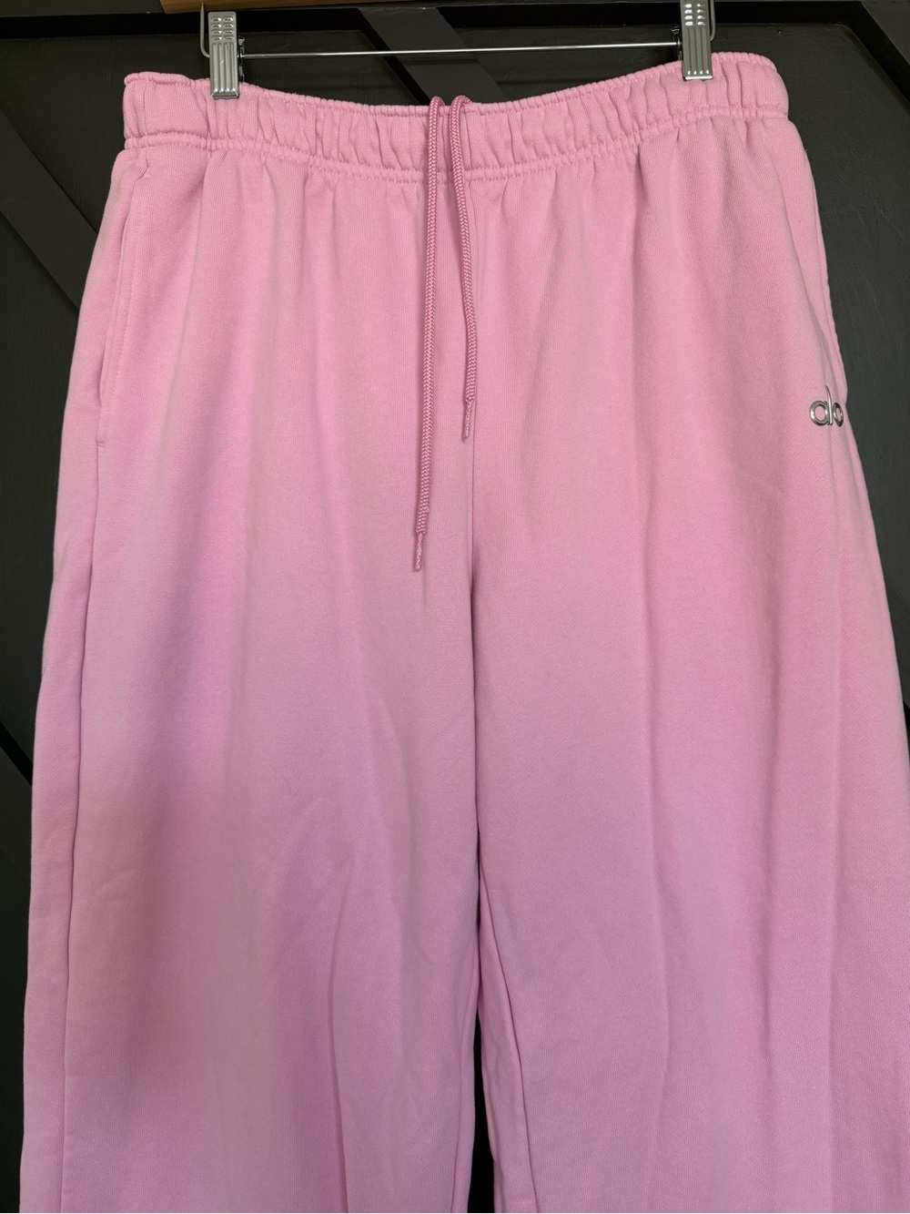 ALO Yoga Accolade Straight Leg Sweatpant in Candy Heart Pink, Size Large - Picture 5 of 10